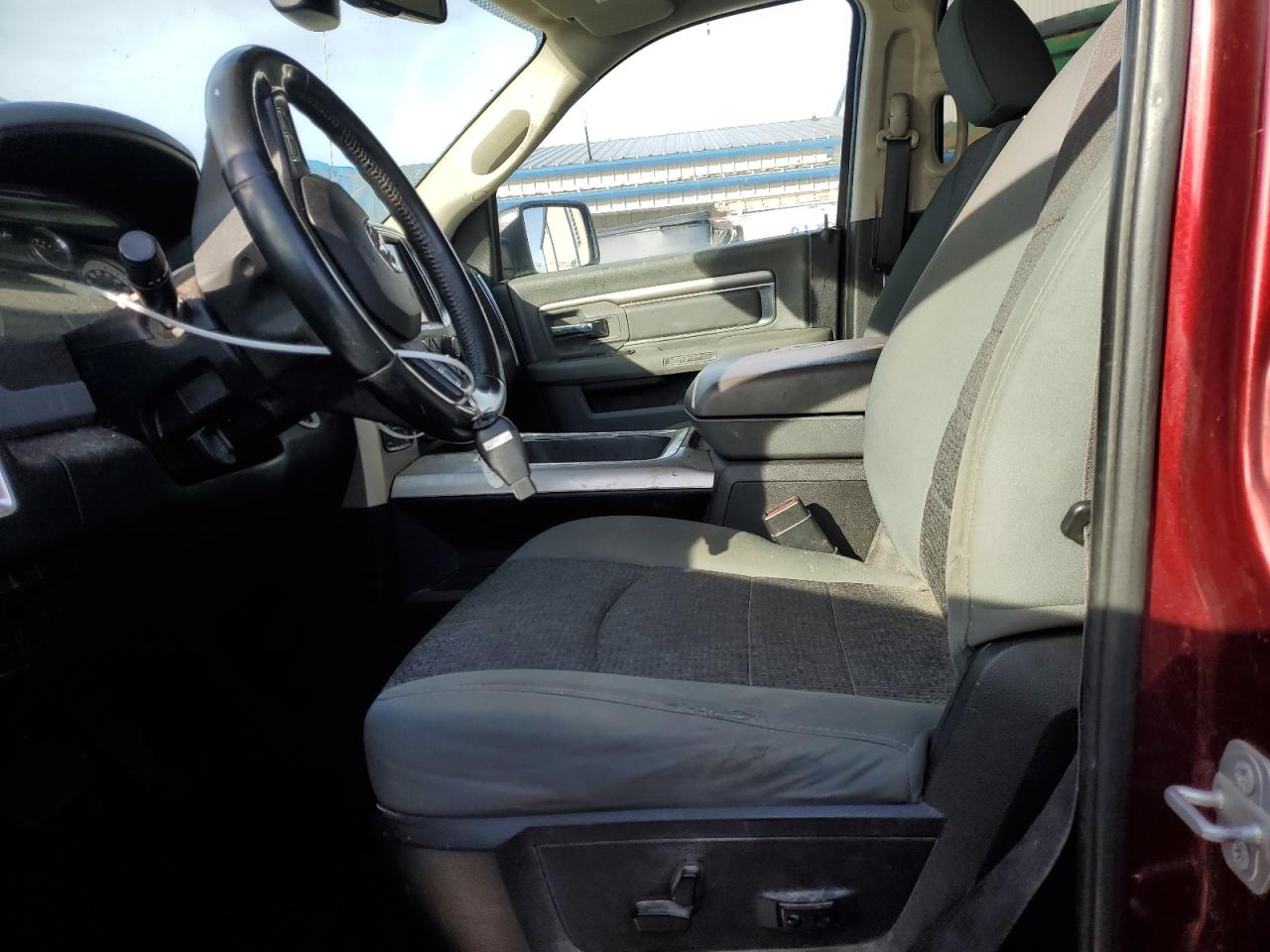 2016 RAM 1500 - Image 7