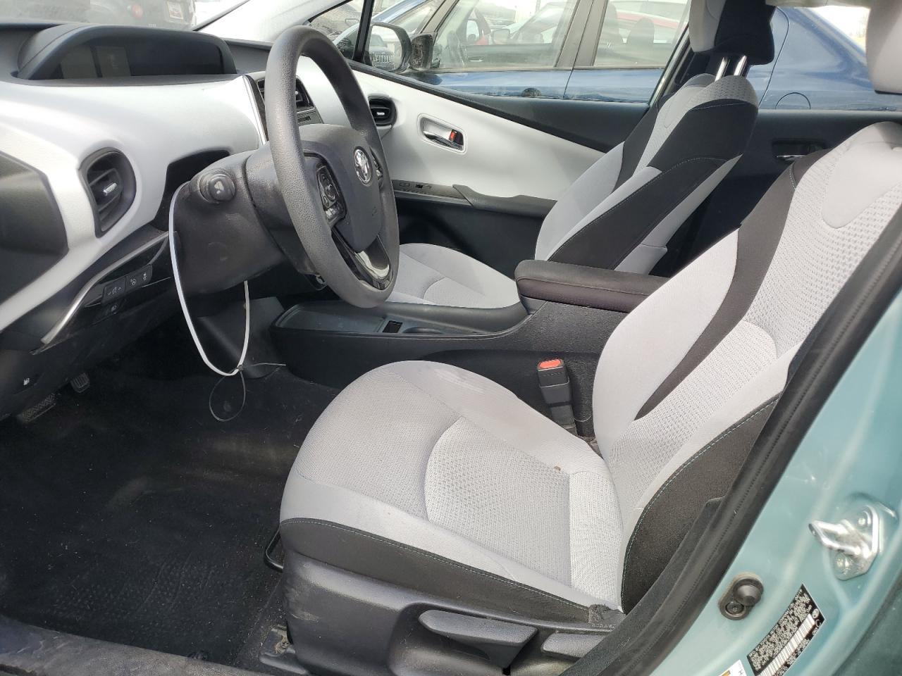 2019 Toyota Prius - Image 7