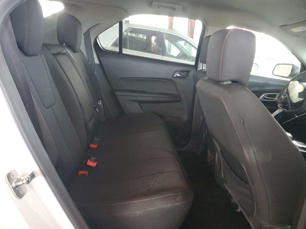 2015 Chevrolet Equinox - Image 11