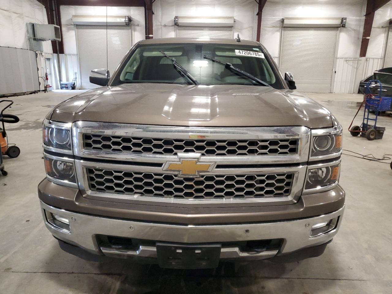 2015 Chevrolet Silverado - Image 5