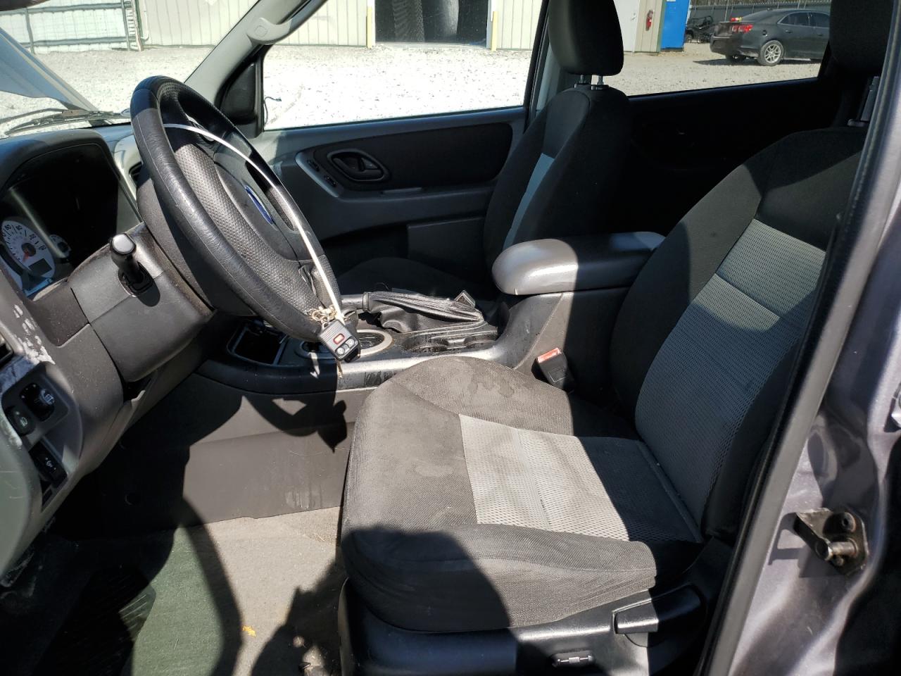 2007 Ford Escape - Image 7