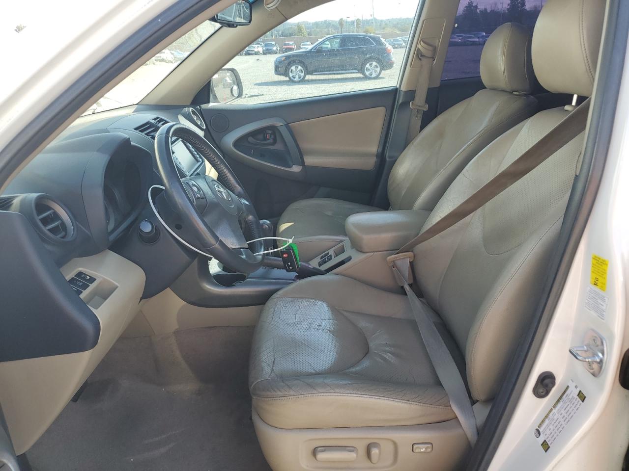 2010 Toyota RAV 4 - Image 7