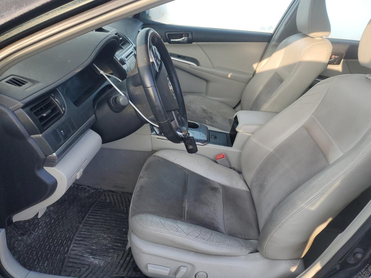 2012 Toyota Camry - Image 7