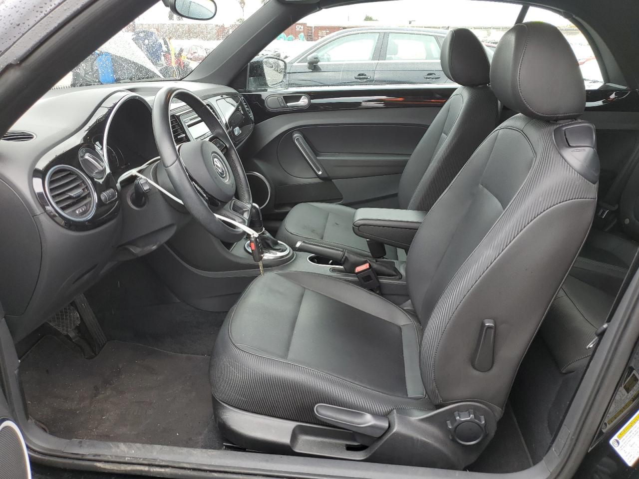 2014 Volkswagen Beetle - Image 7