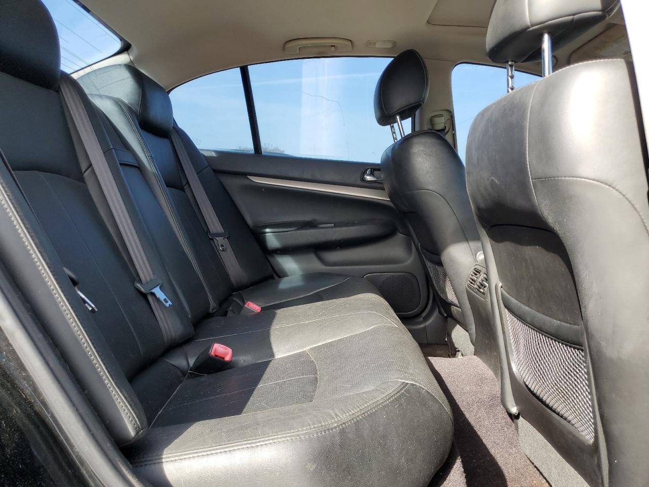 2012 Infiniti G - Image 10