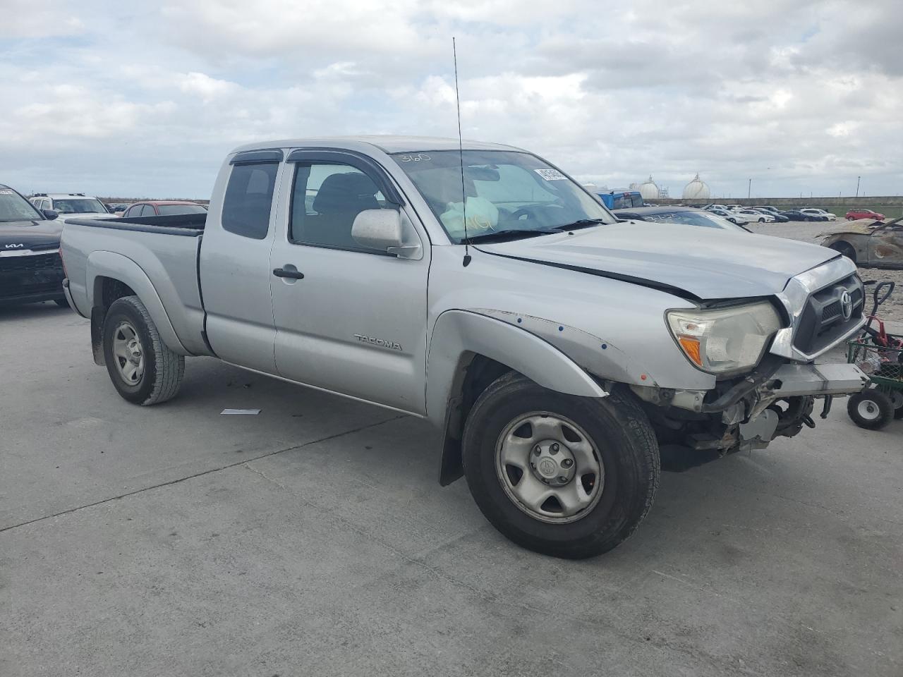 2013 Toyota Tacoma - Image 4