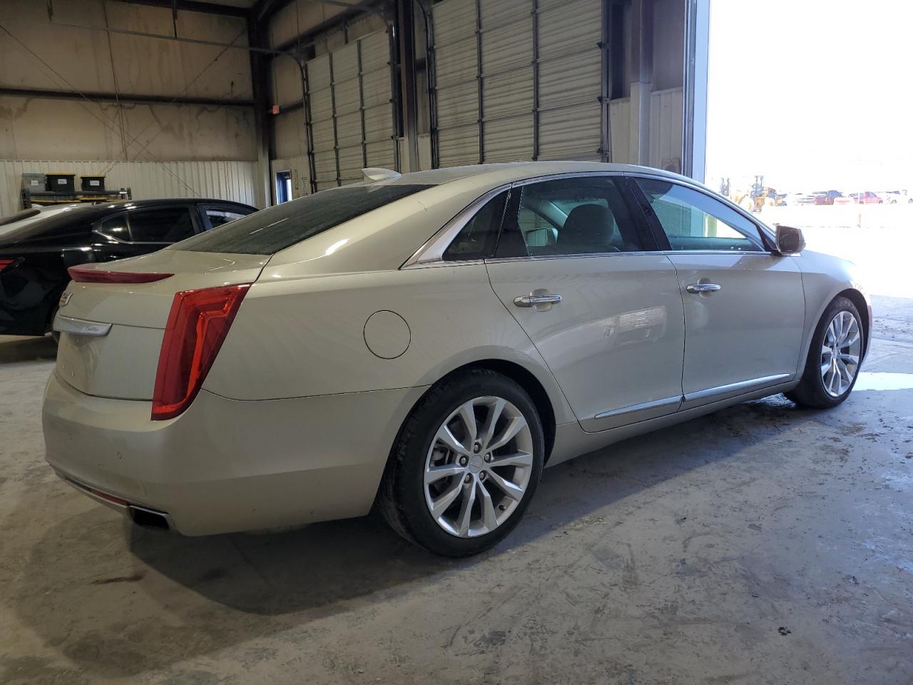 2016 Cadillac XTS - Image 3
