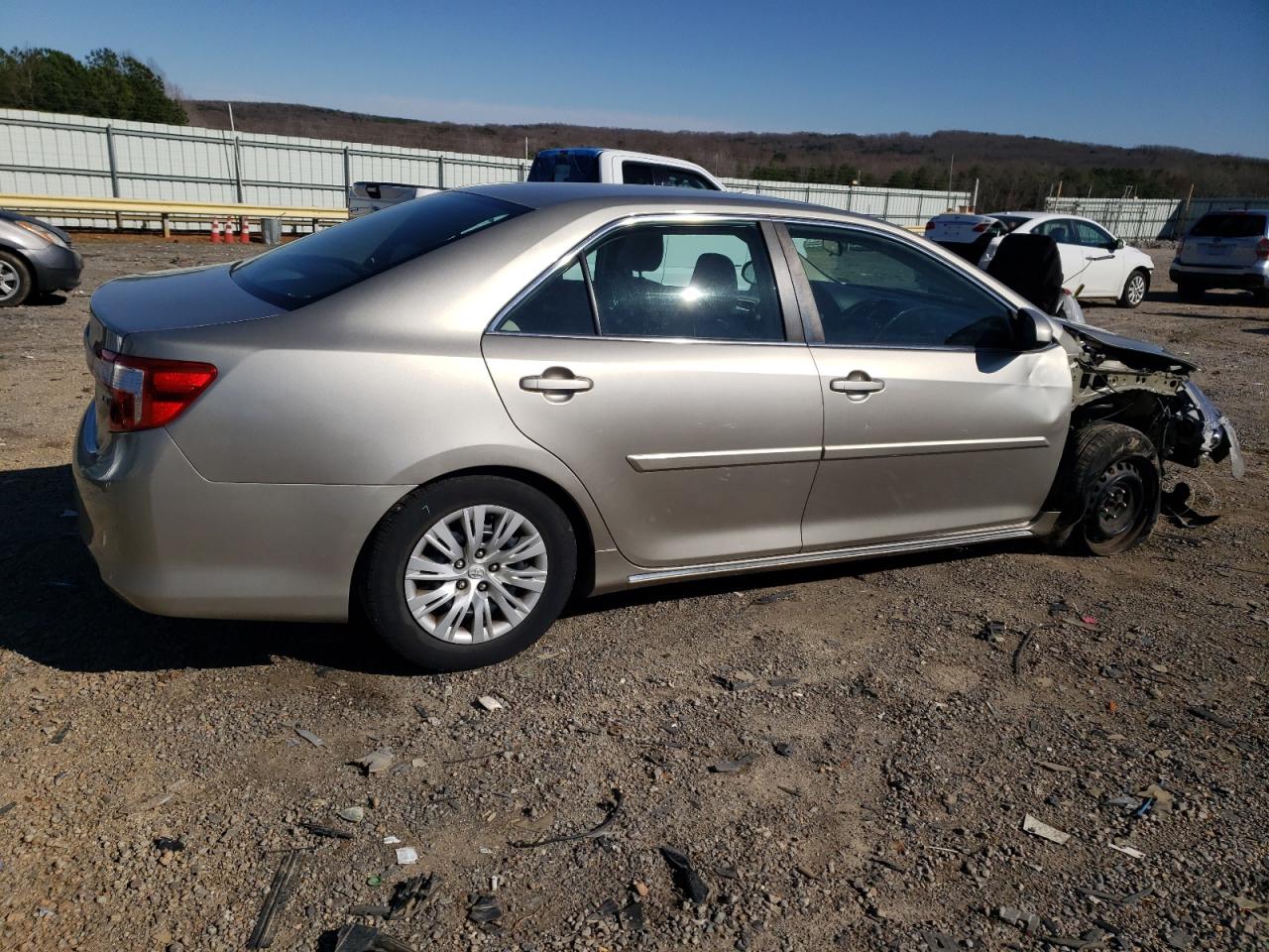 2014 Toyota Camry - Image 3