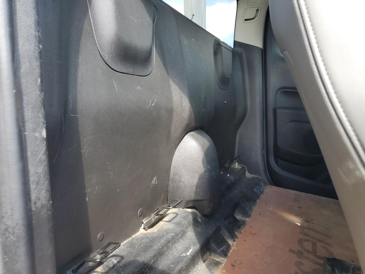 2017 Chevrolet Colorado - Image 10