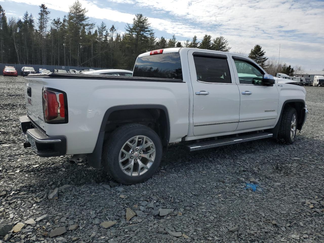 2017 GMC Sierra - Image 3