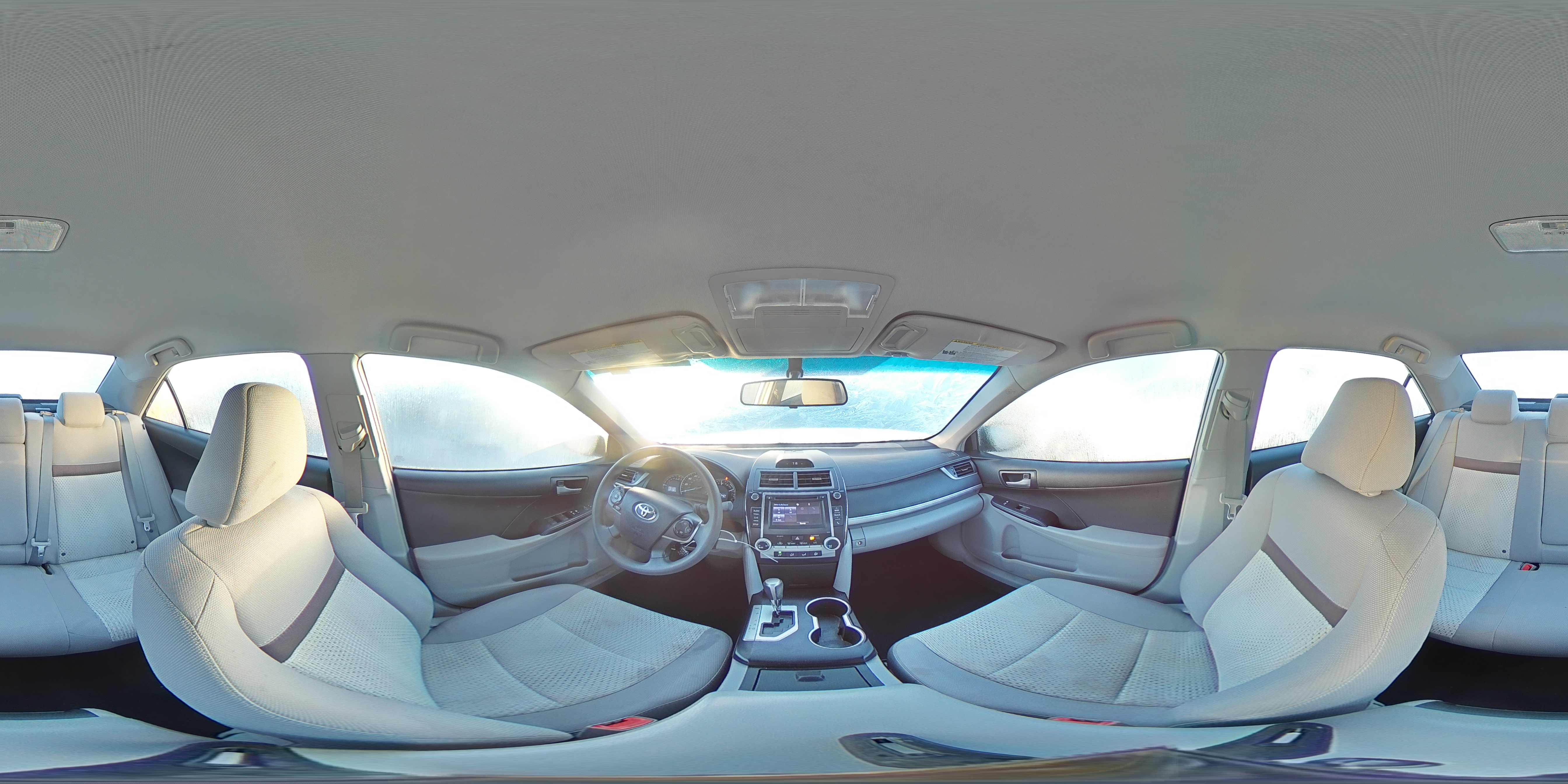 2014 Toyota Camry - Image 14
