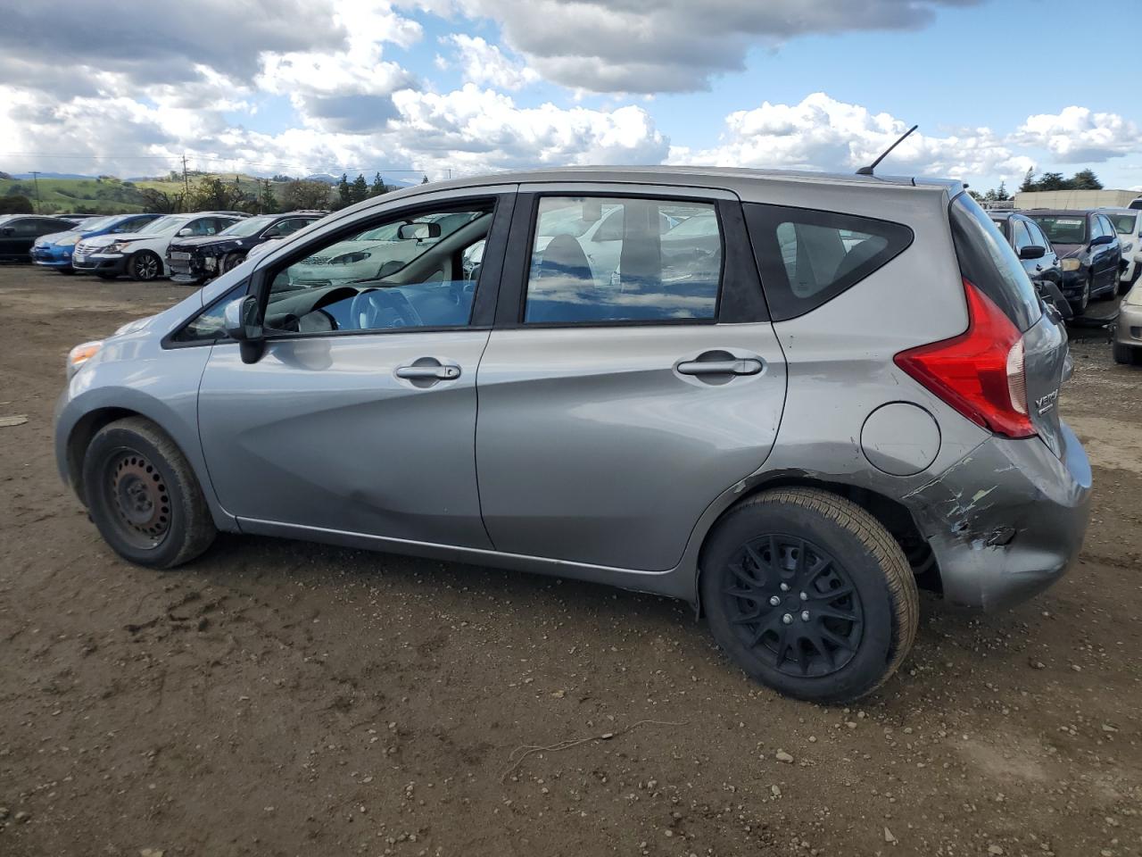 2014 Nissan Versa - Image 2