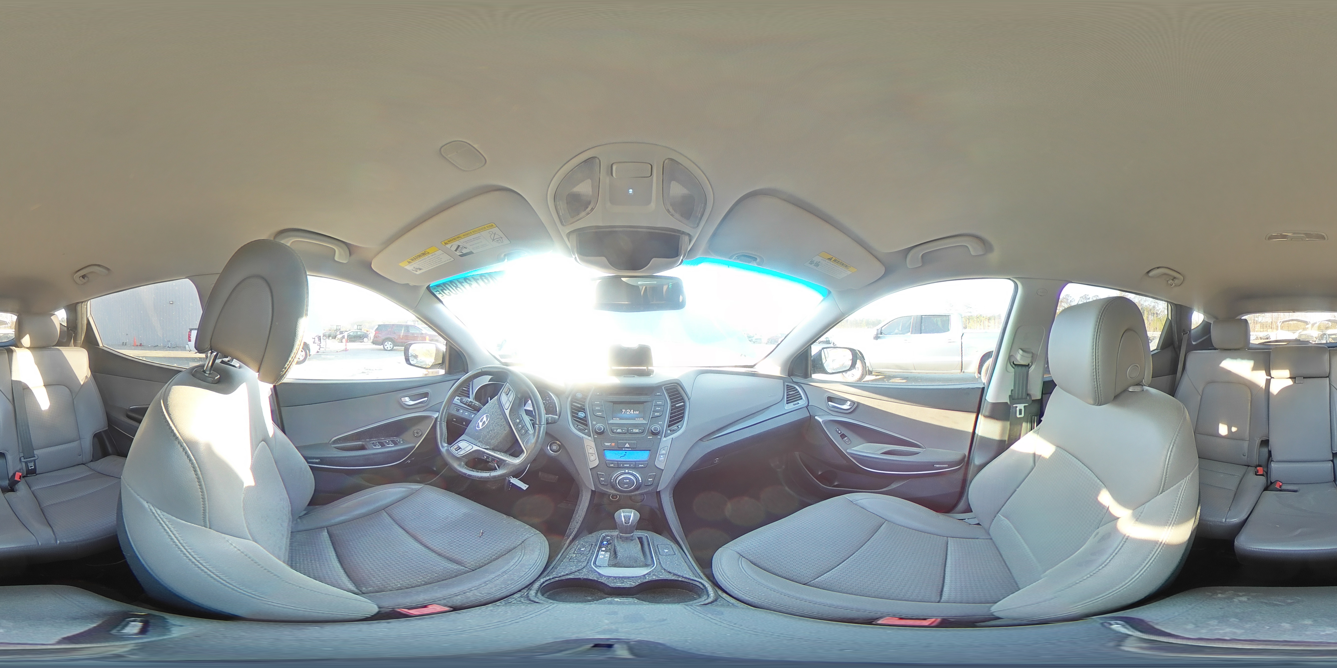 2013 Hyundai Santa Fe - Image 16