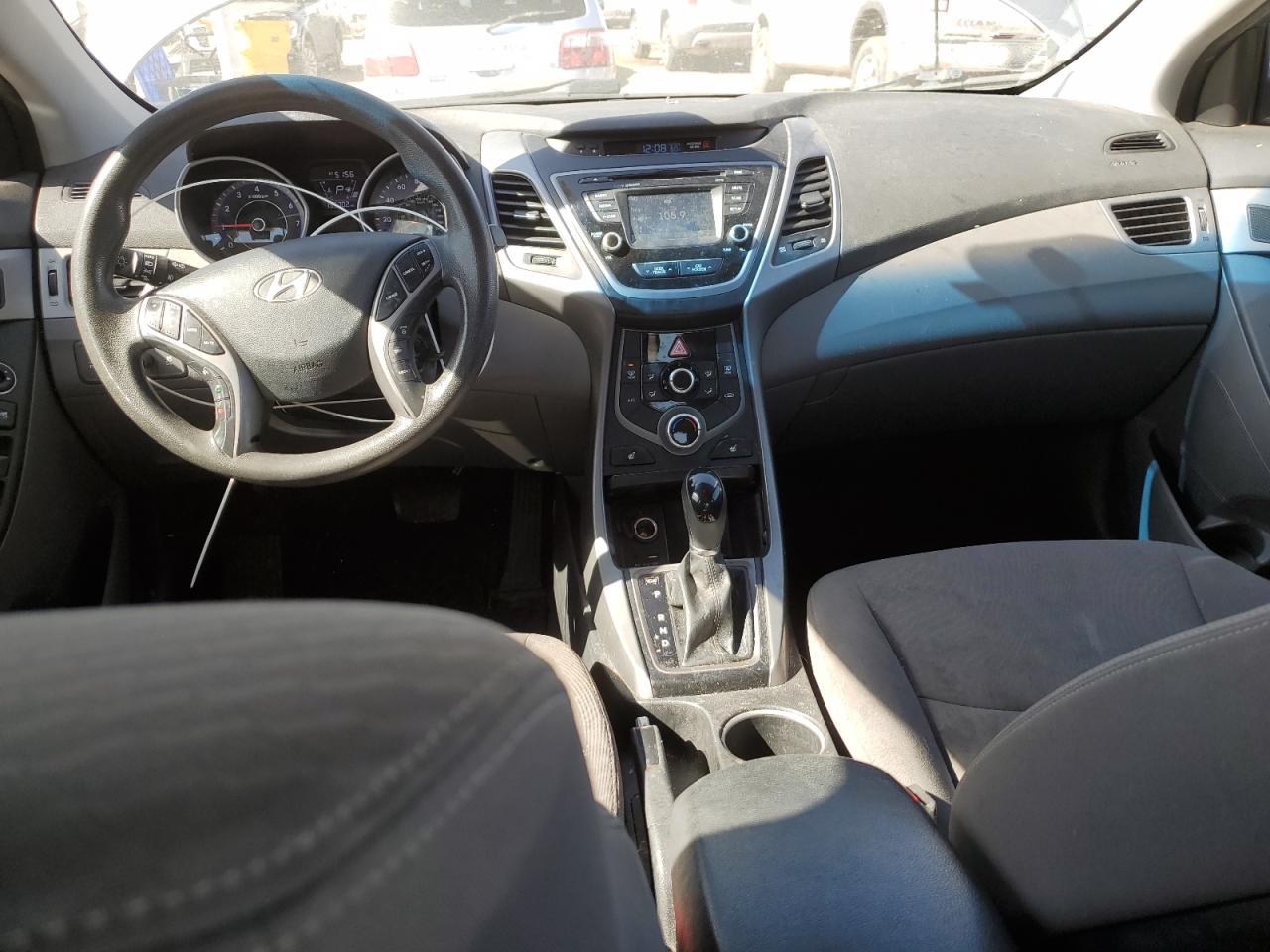 2014 Hyundai Elantra - Image 8
