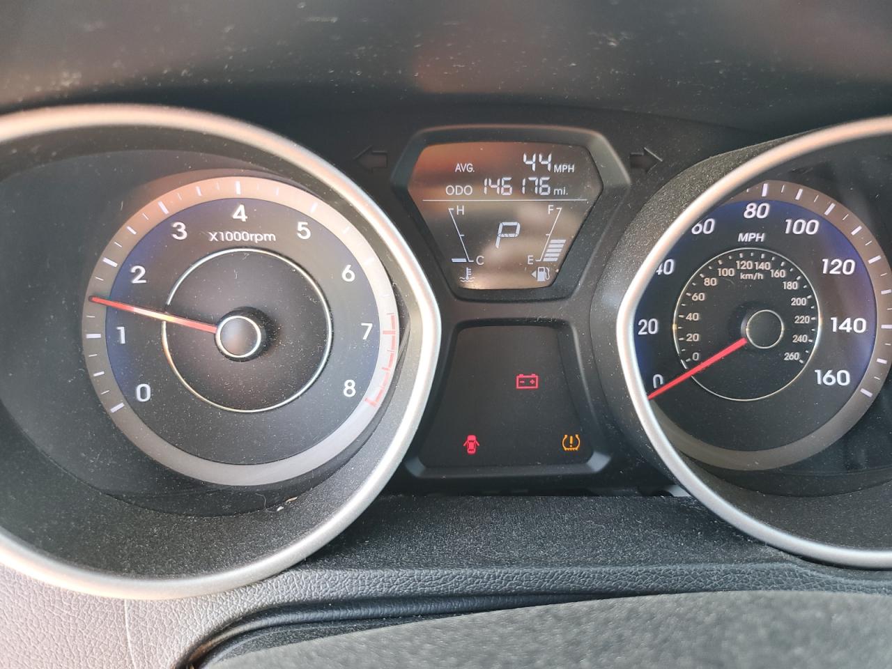 2013 Hyundai Elantra - Image 9