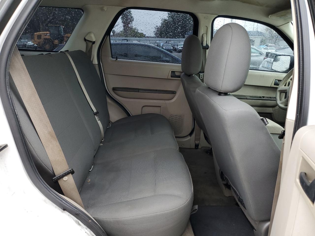 2012 Ford Escape - Image 11