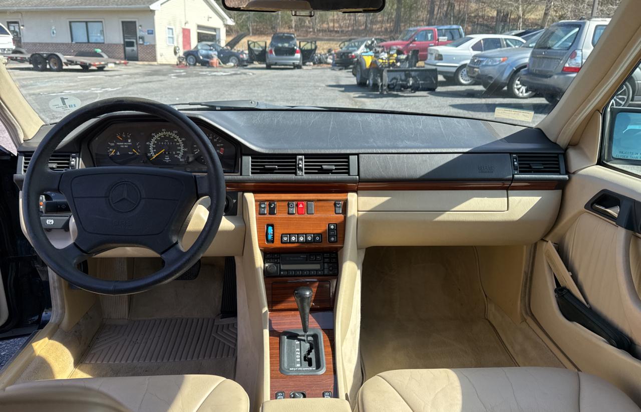 1994 Mercedes-Benz E 320 VIN: WDBEA32E2RC090839 Lot: 49449775