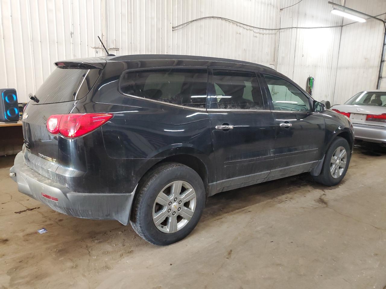 2011 Chevrolet Traverse - Image 3