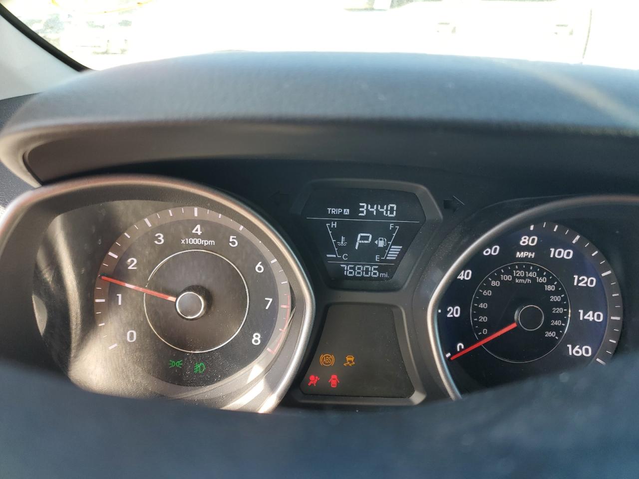 2016 Hyundai Elantra - Image 9