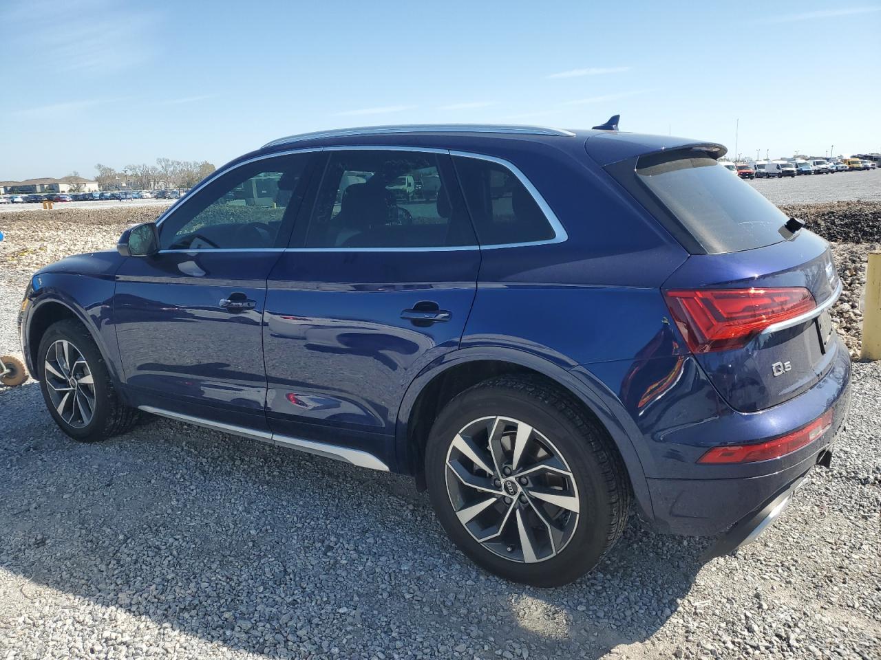 2021 Audi Q5 - Image 2