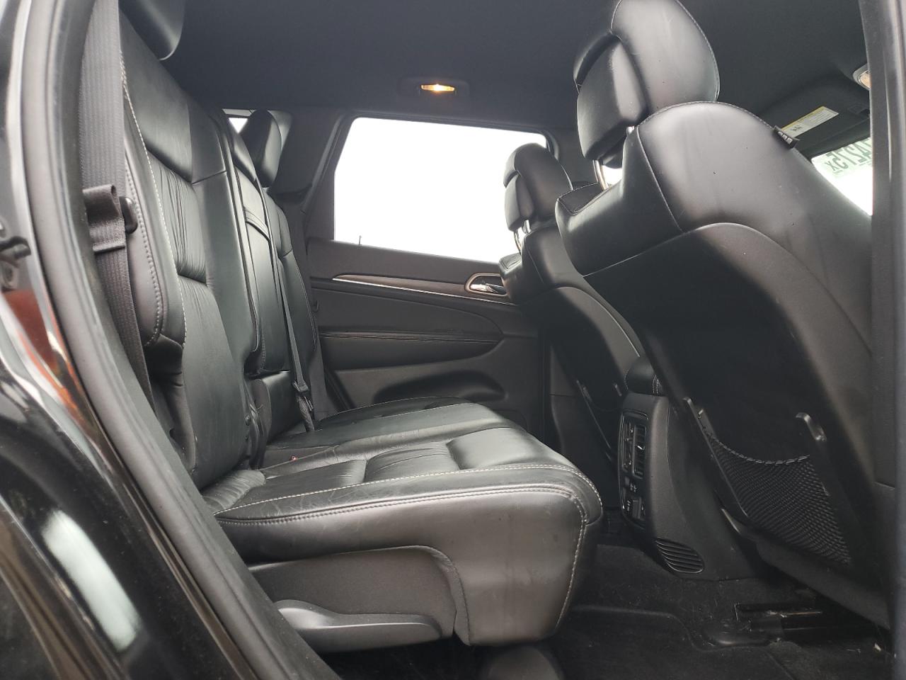 2014 Jeep Grand Cherokee - Image 11