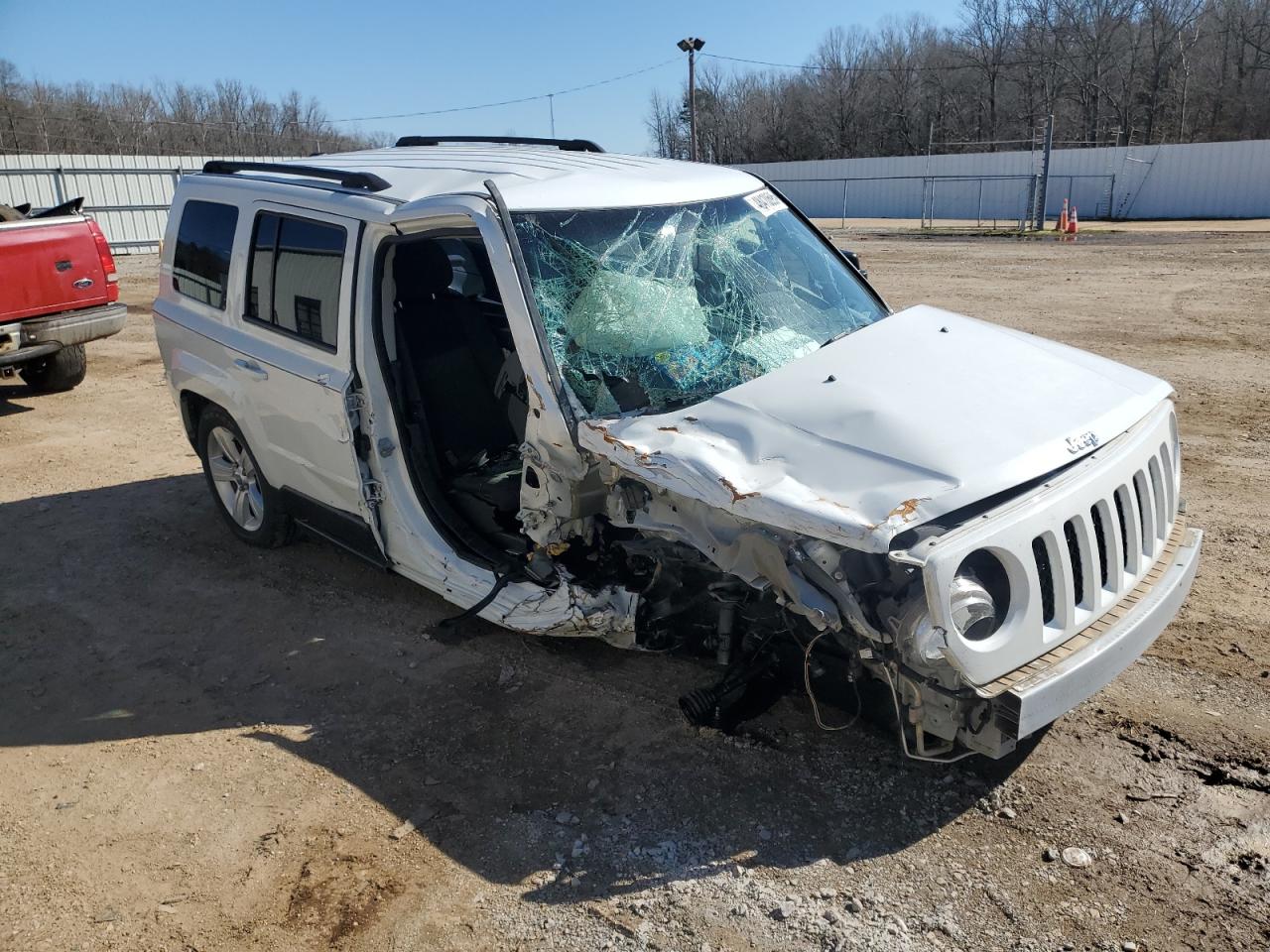2016 Jeep Liberty (Patriot) - Image 4