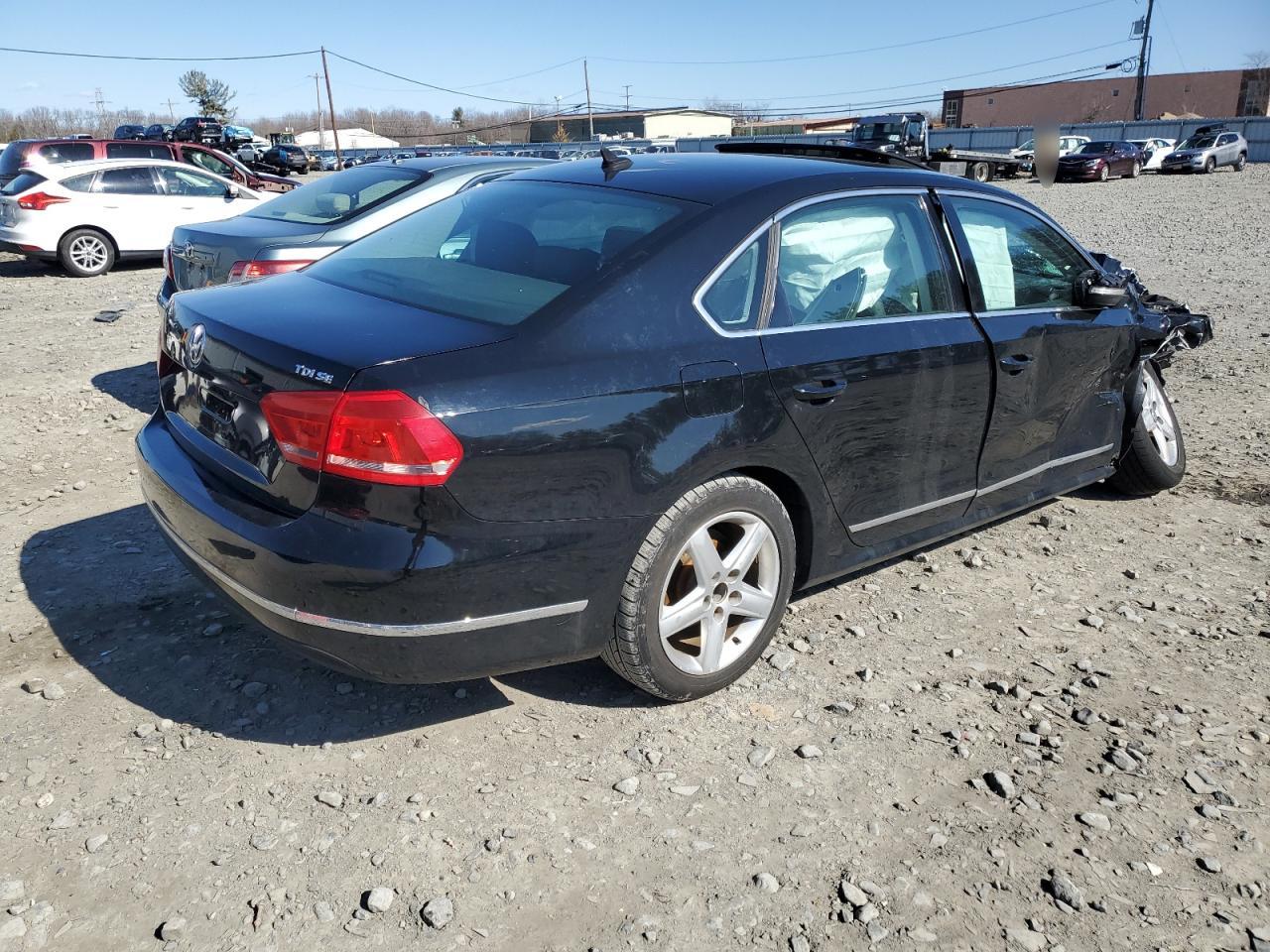2014 Volkswagen Passat - Image 3