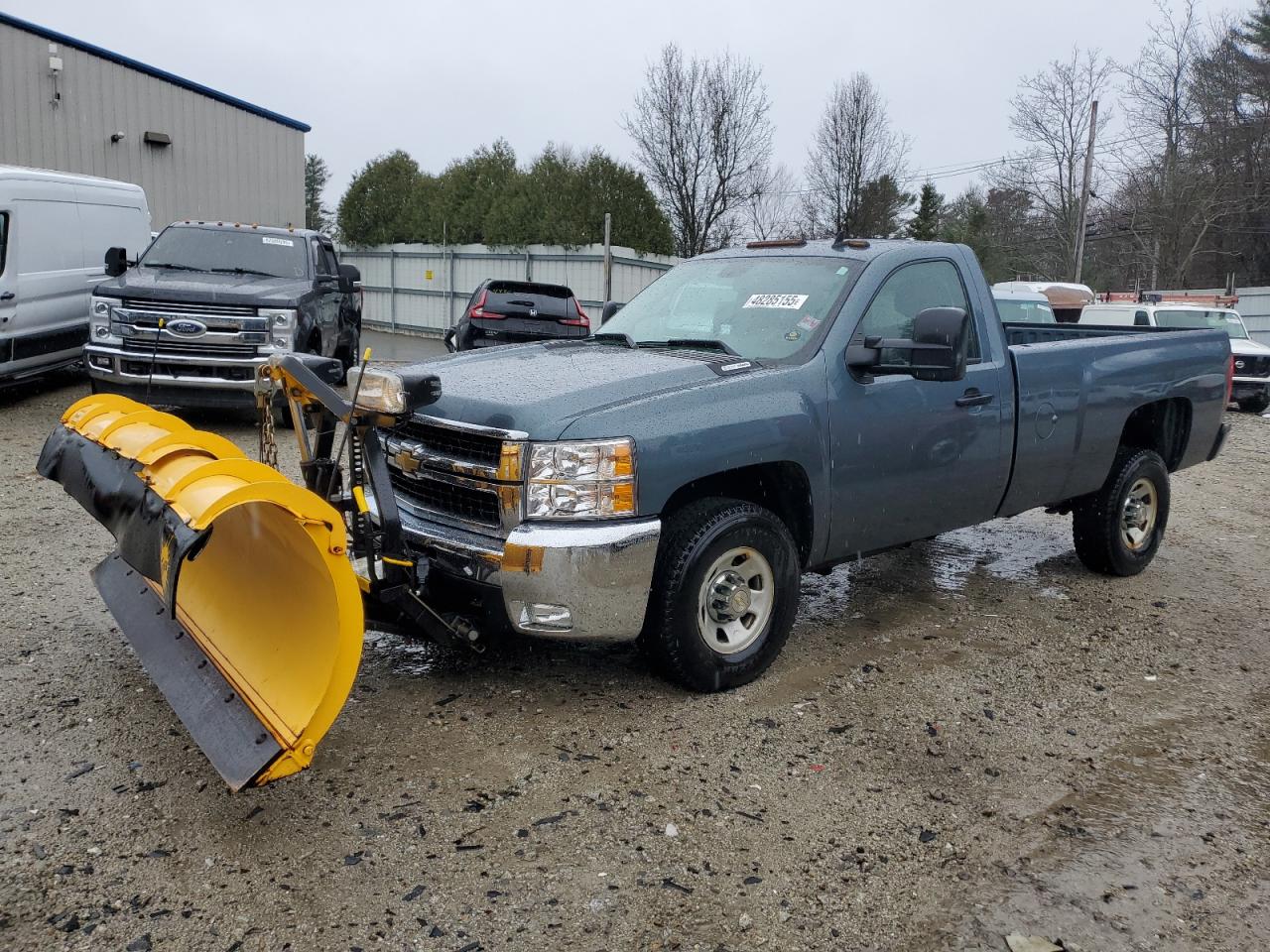 2009 Chevrolet Silverado - Image 1