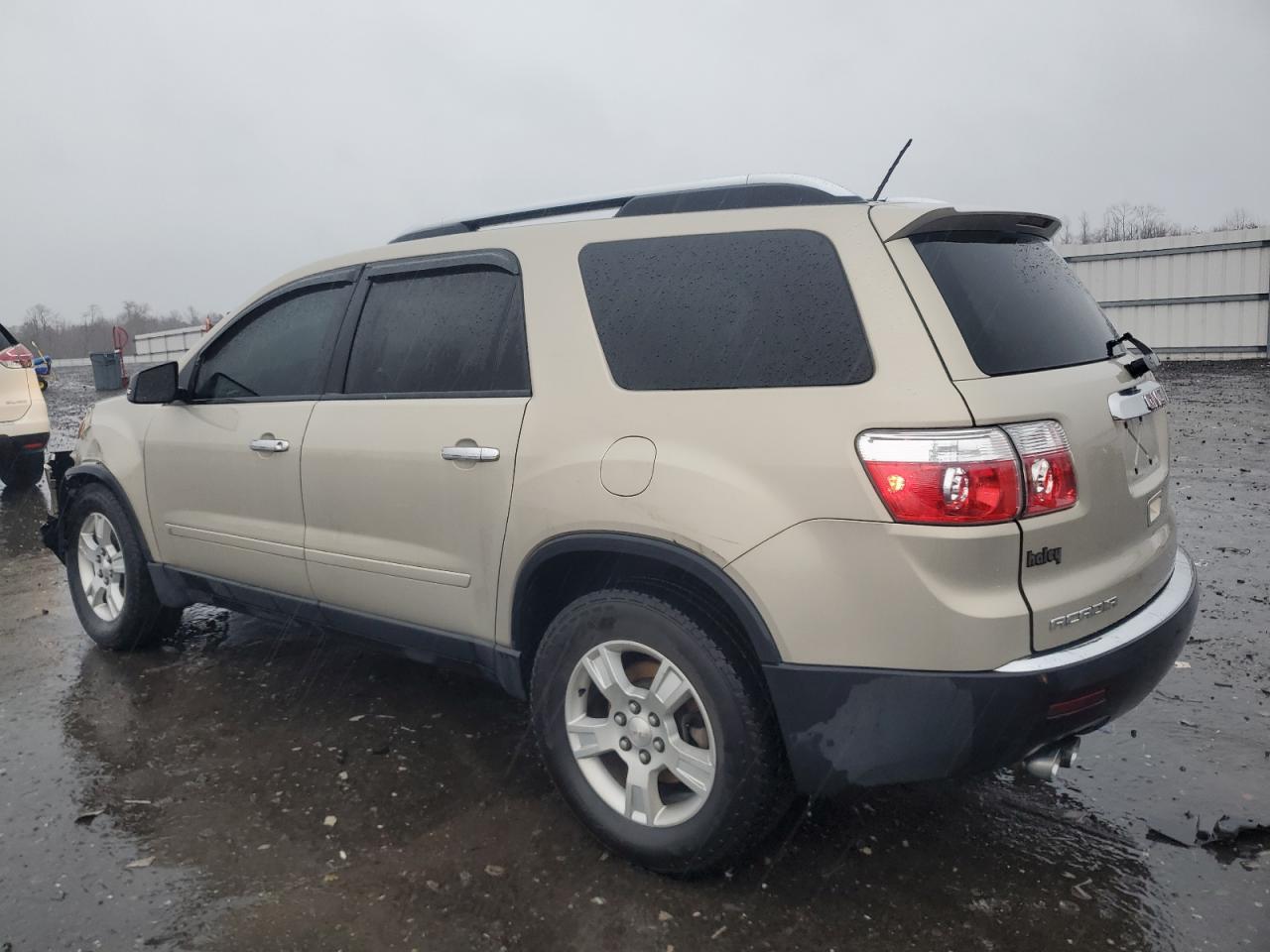 2009 GMC Acadia - Image 2