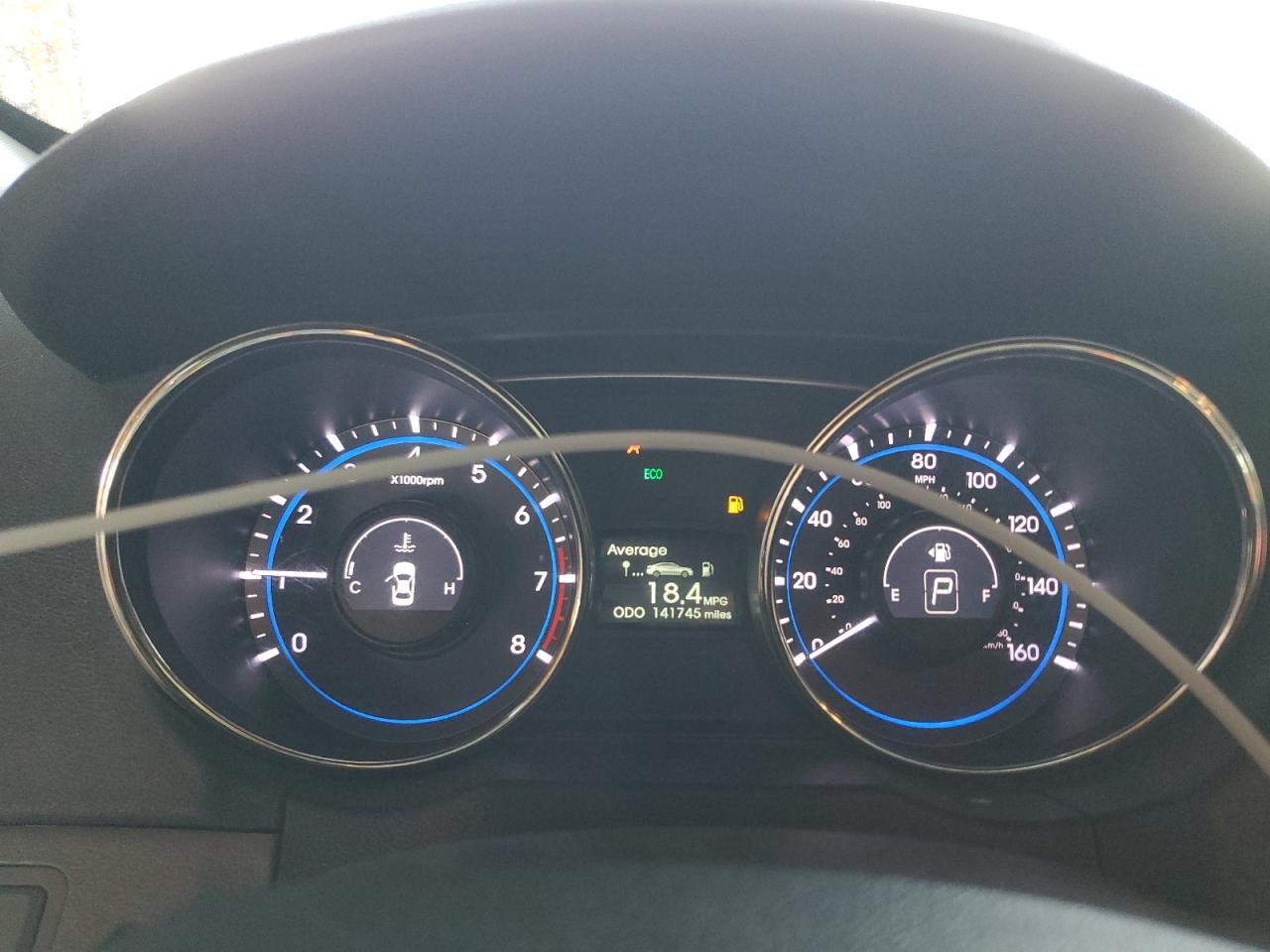 2012 Hyundai Sonata - Image 9
