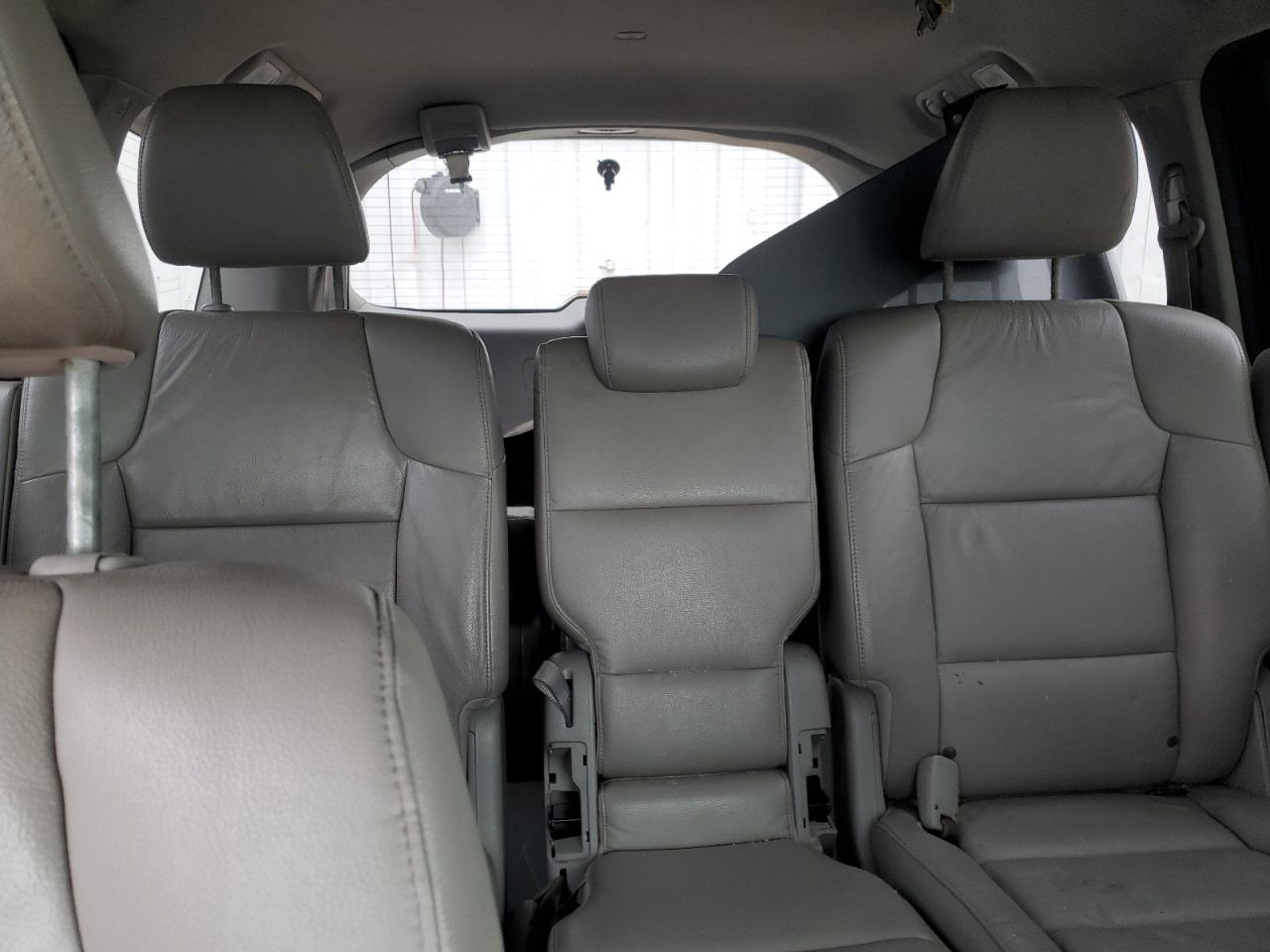 2011 Honda Odyssey - Image 10
