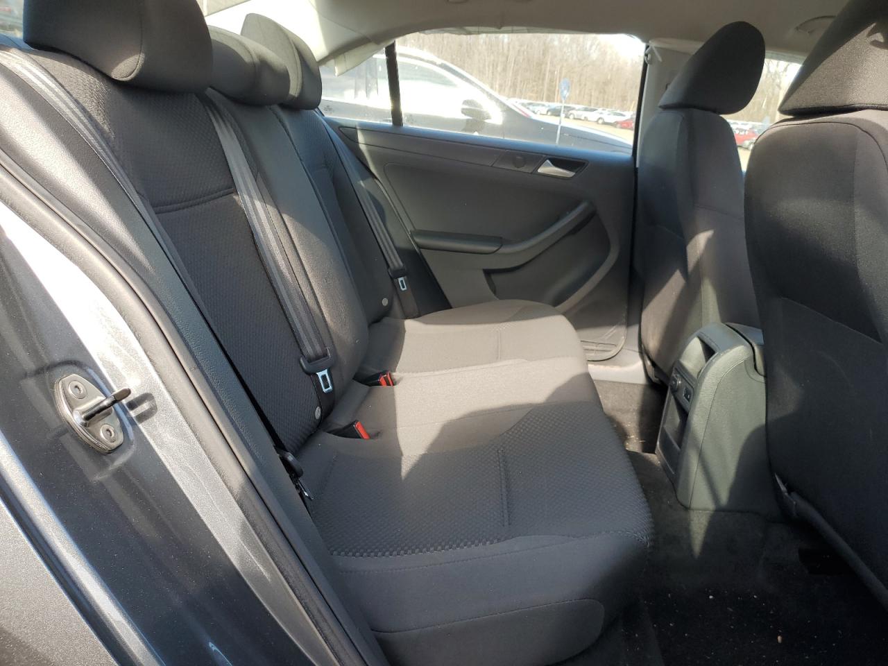 2014 Volkswagen Jetta - Image 10