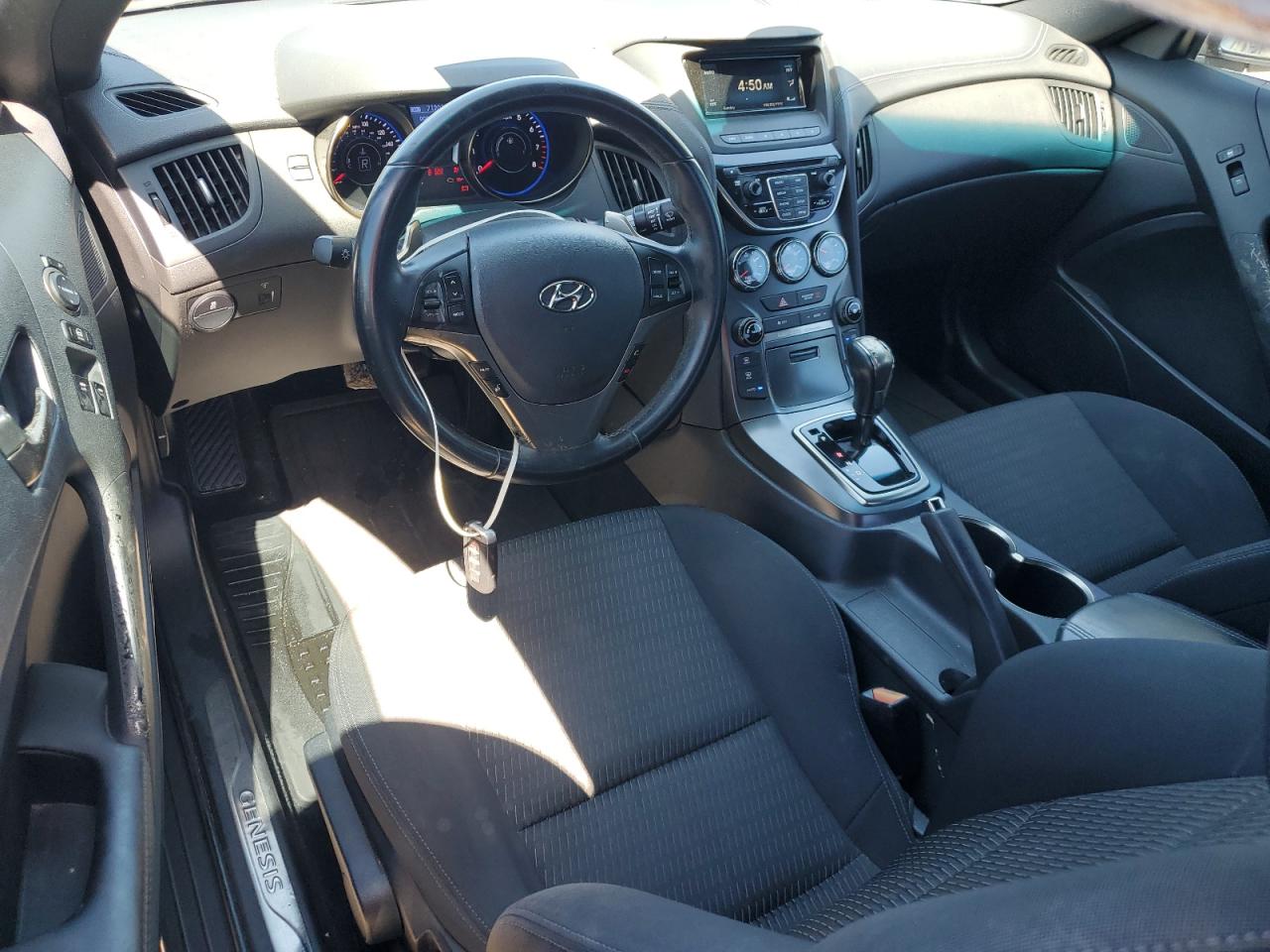 2016 Hyundai Genesis - Image 8
