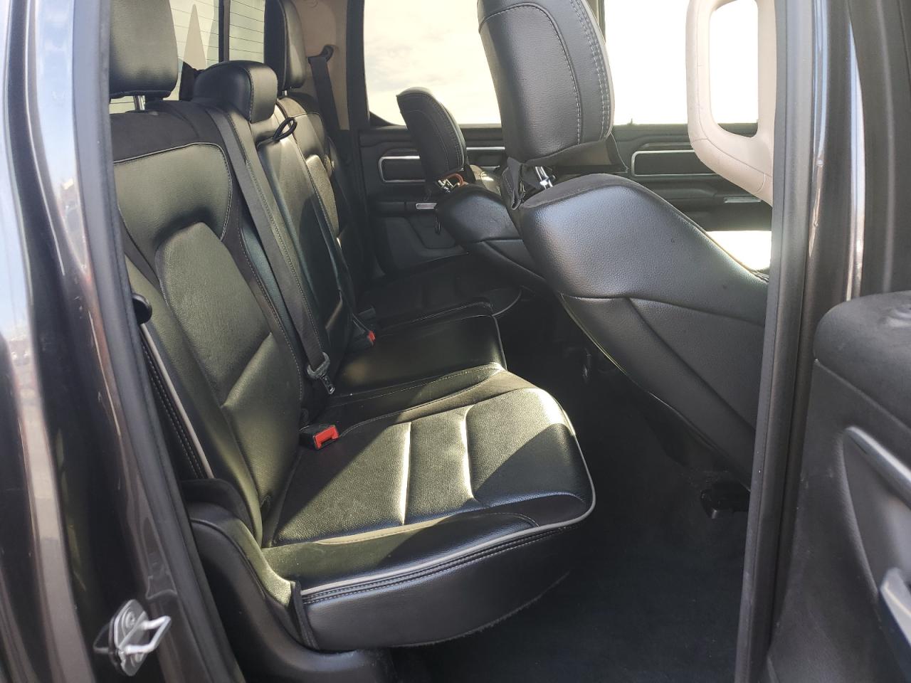 2020 RAM 1500 - Image 11