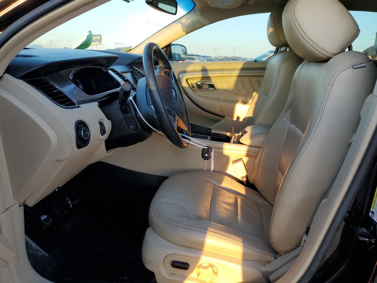 2014 Ford Taurus - Image 7