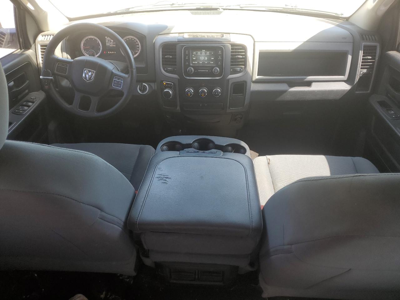 2016 RAM 1500 - Image 8