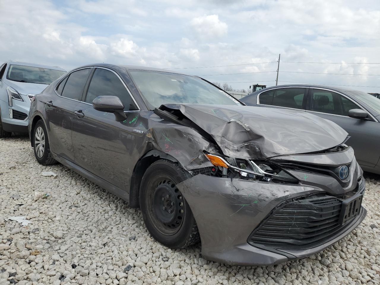 2019 Toyota Camry - Image 4