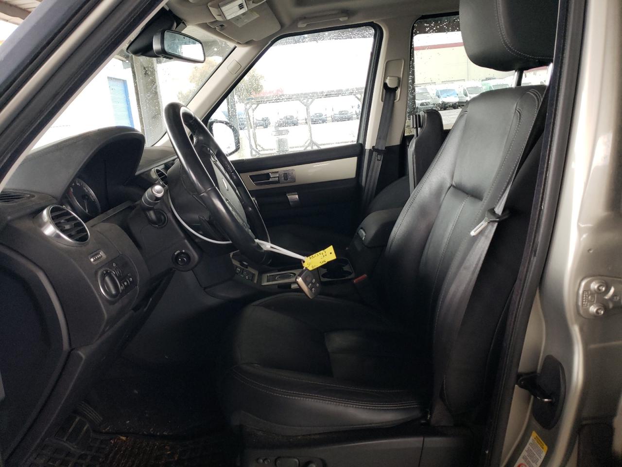 2014 Land Rover LR4 - Image 7
