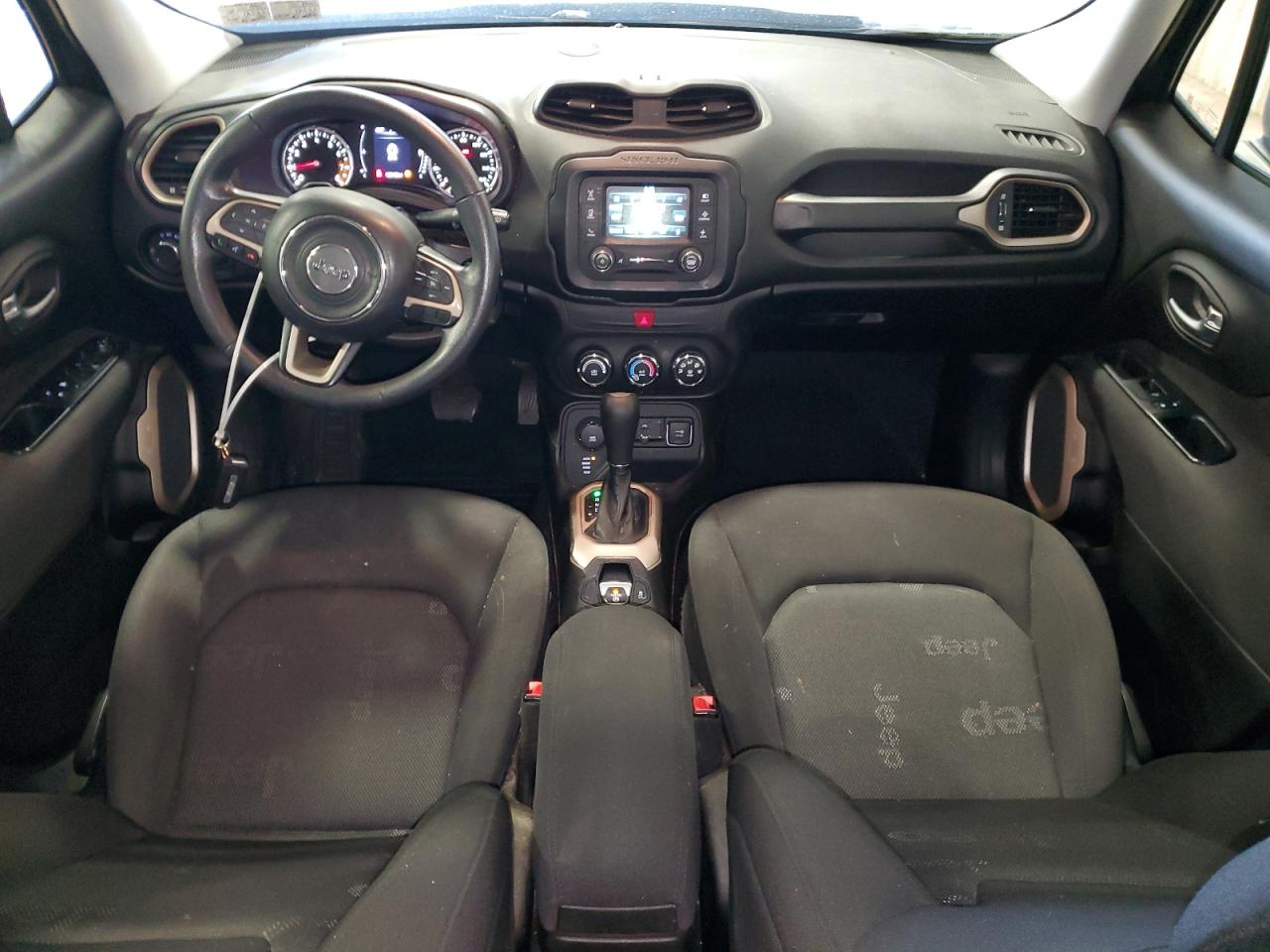 2017 Jeep Renegade - Image 8