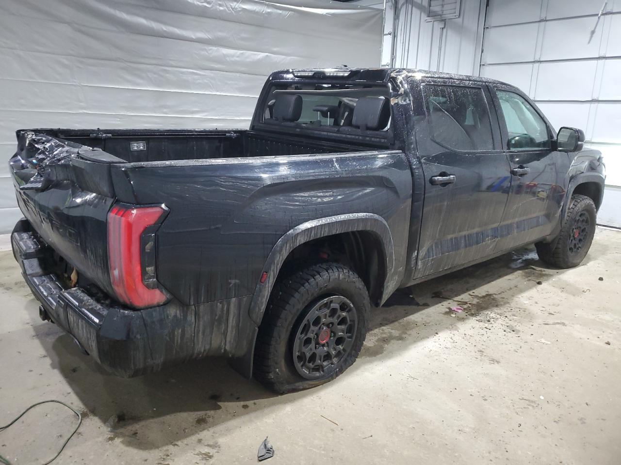 2022 Toyota Tundra - Image 3