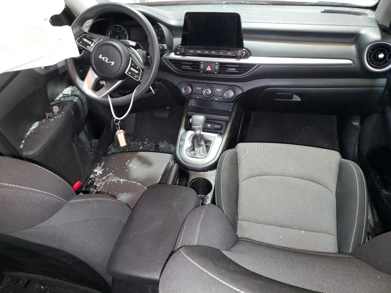 2023 Kia Forte - Image 8