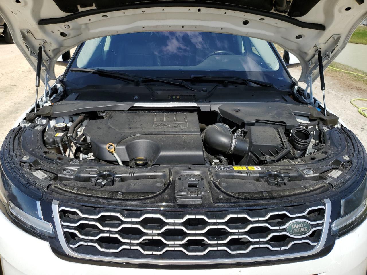 2020 Land Rover Range Rover - Image 12