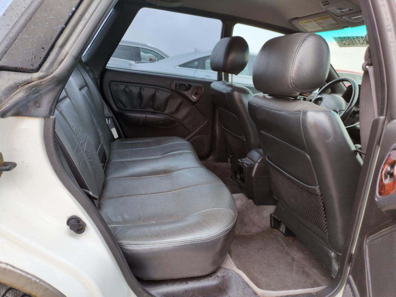 1999 Subaru Legacy - Image 10