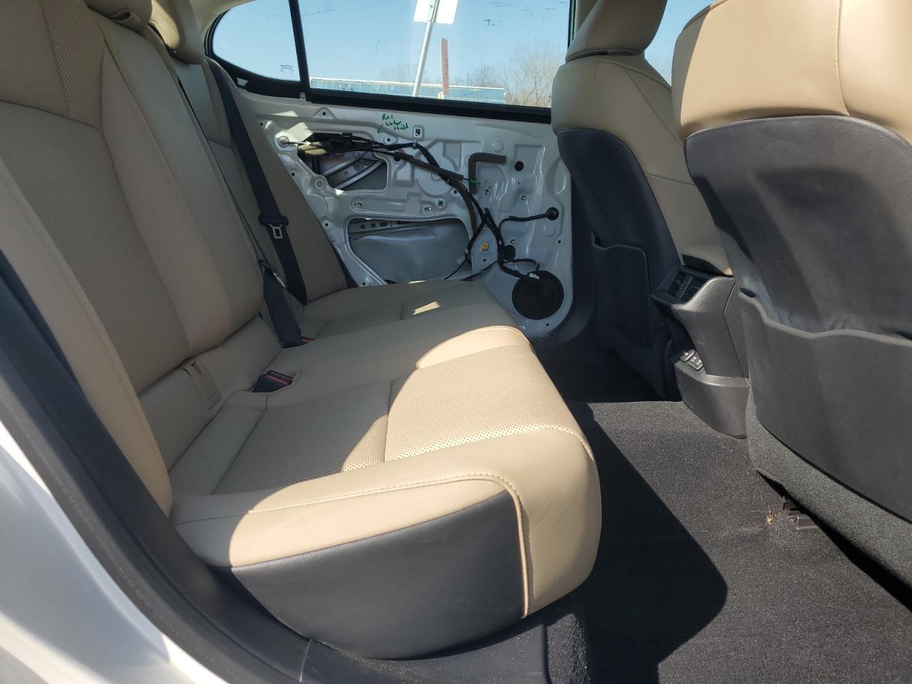 2021 Lexus ES - Image 10