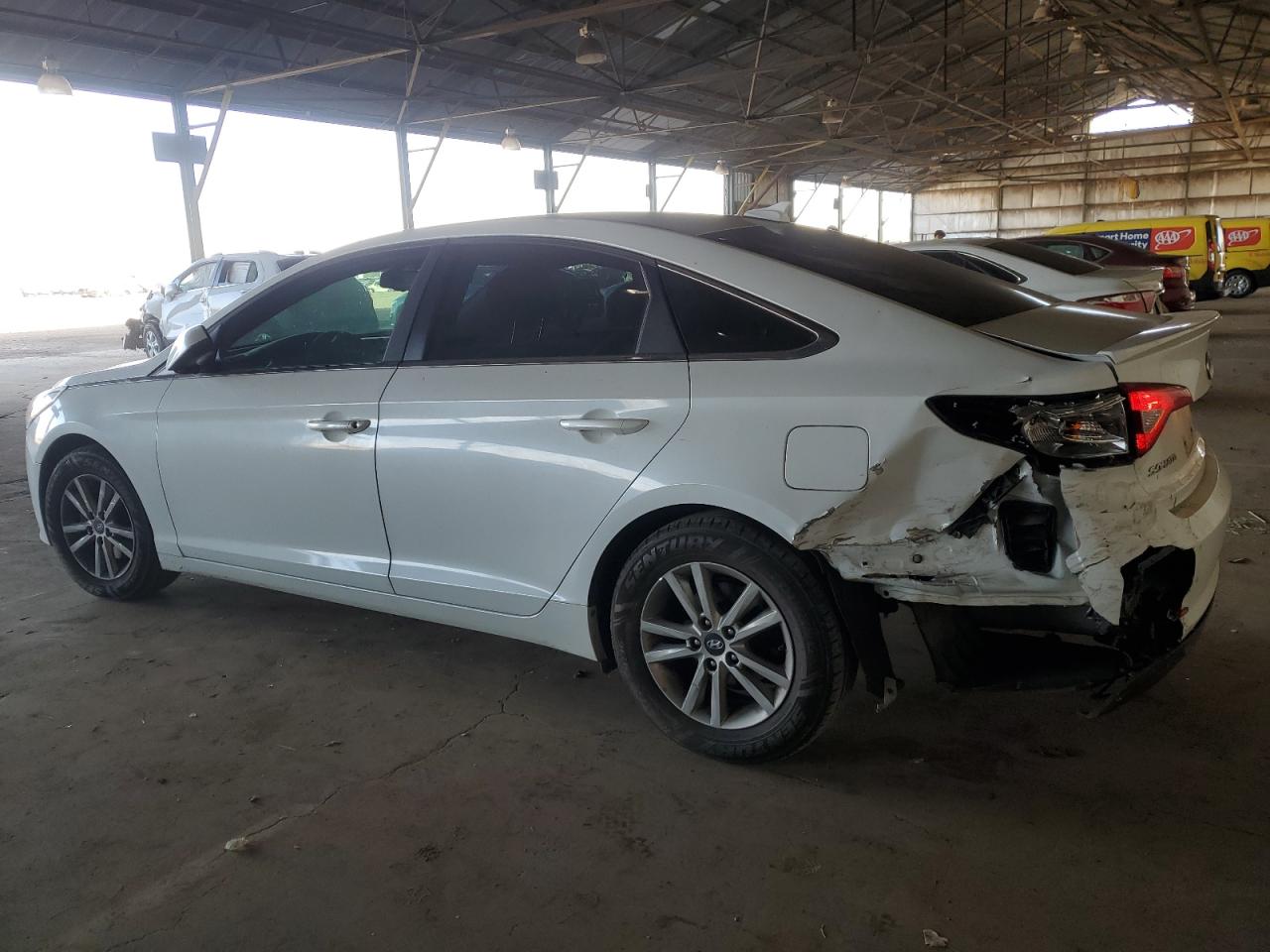 2016 Hyundai Sonata - Image 2