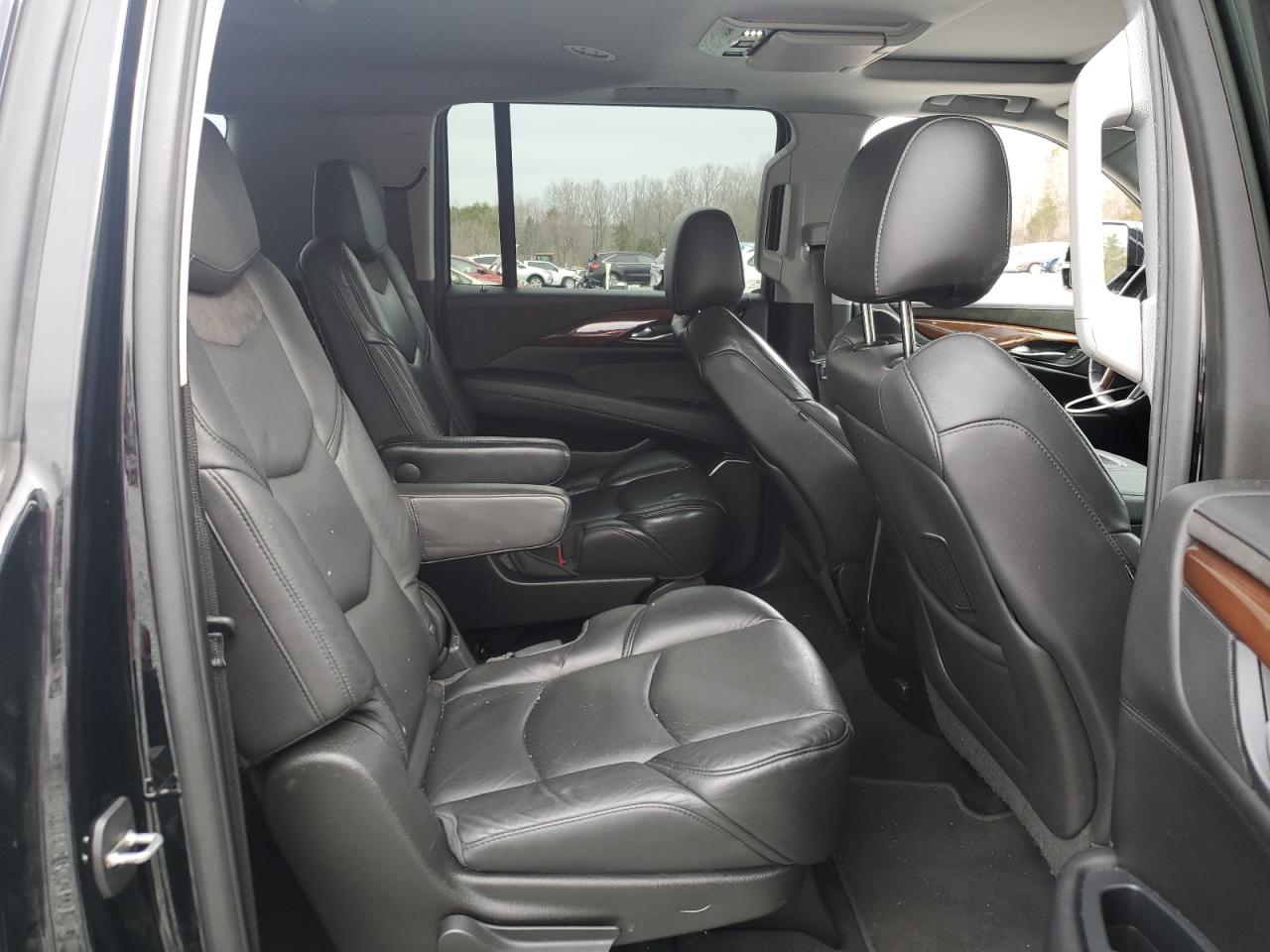 2018 Cadillac Escalade - Image 11