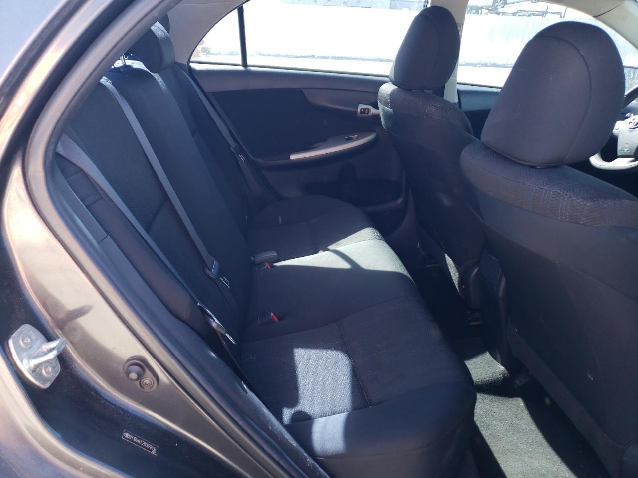 2011 Toyota Corolla - Image 11