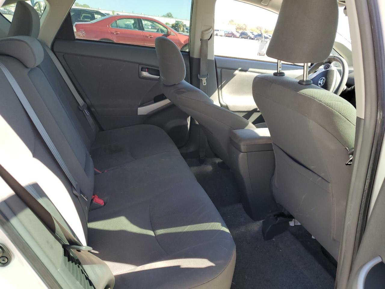 2011 Toyota Prius - Image 10