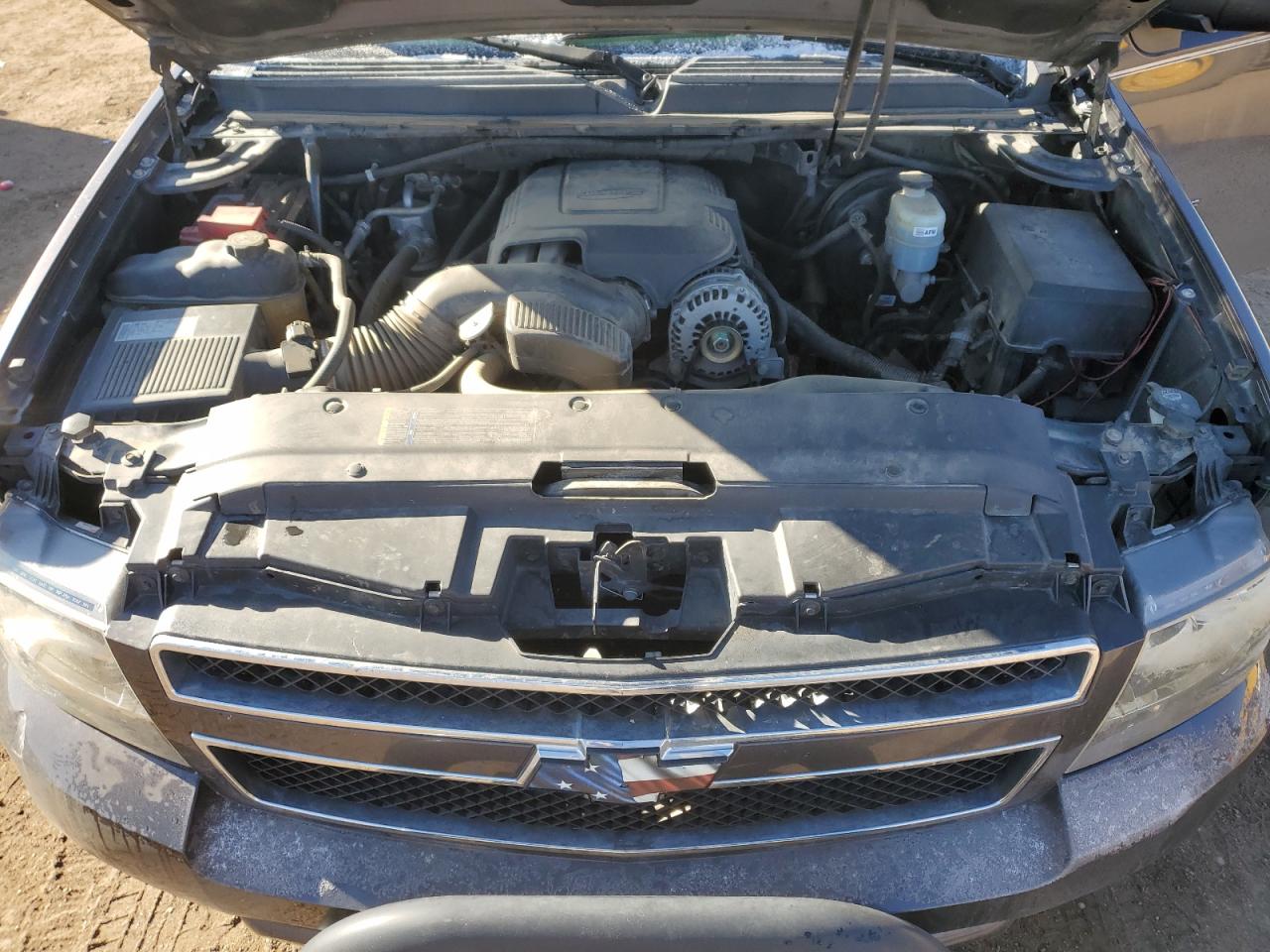2010 Chevrolet Avalanche - Image 13