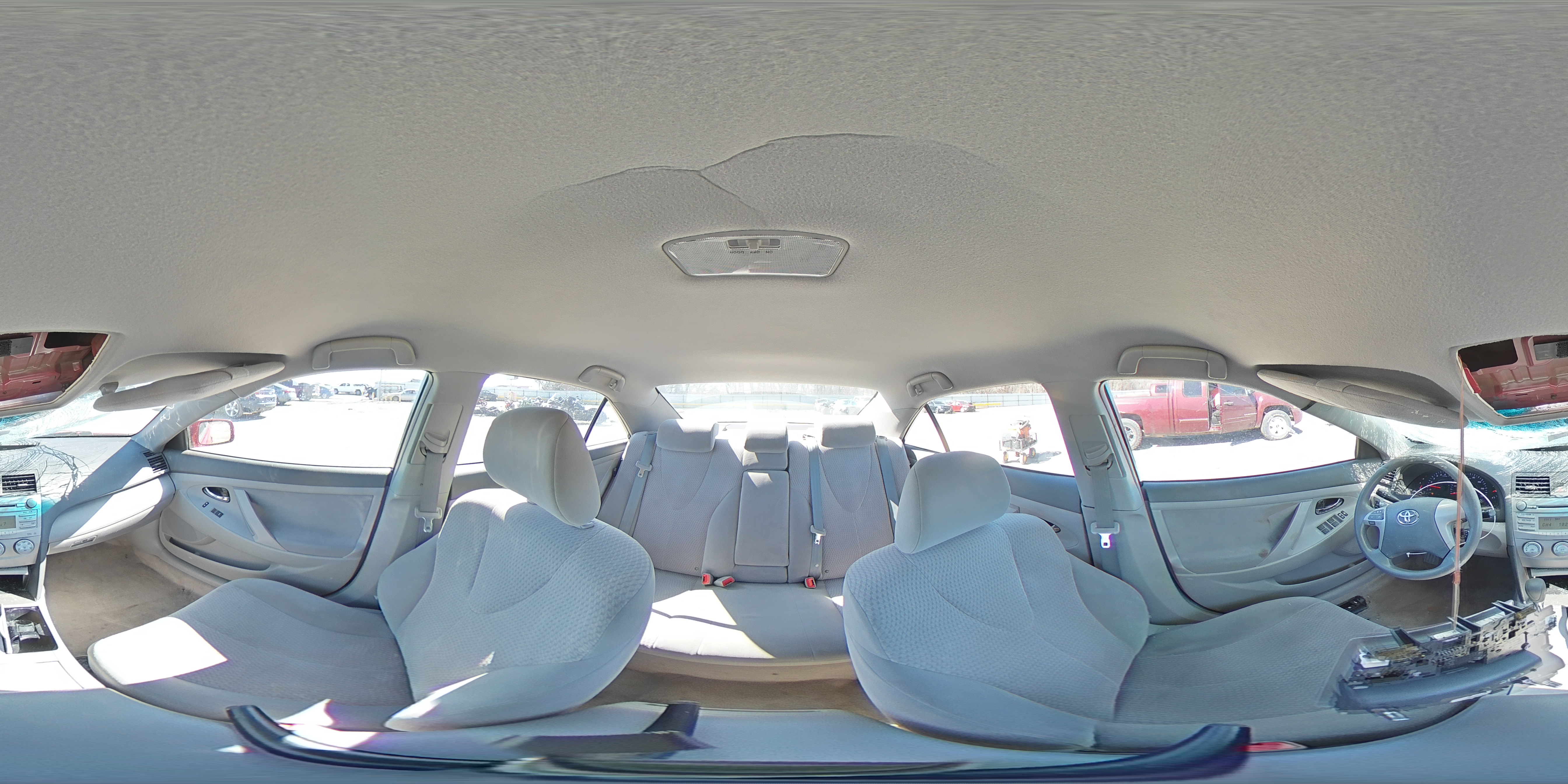 2011 Toyota Camry - Image 12